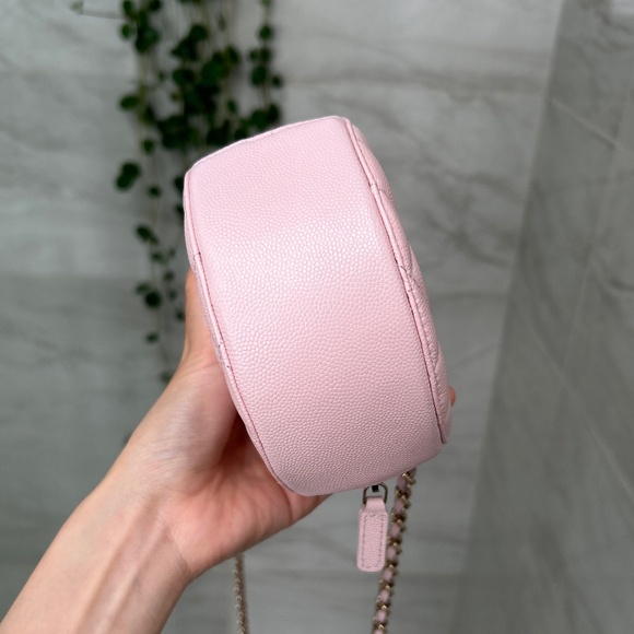 Chanel round clutch with chain - Picture 4 of 9